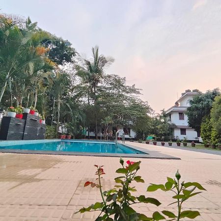 Three Roots Holiday Home Resort Sultan Bathery Exterior photo
