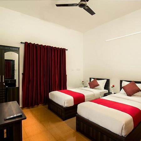 Three Roots Holiday Home Resort Sultan Bathery Exterior photo