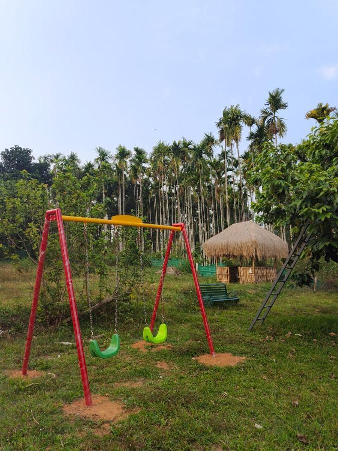 Three Roots Holiday Home Resort Sultan Bathery Exterior photo