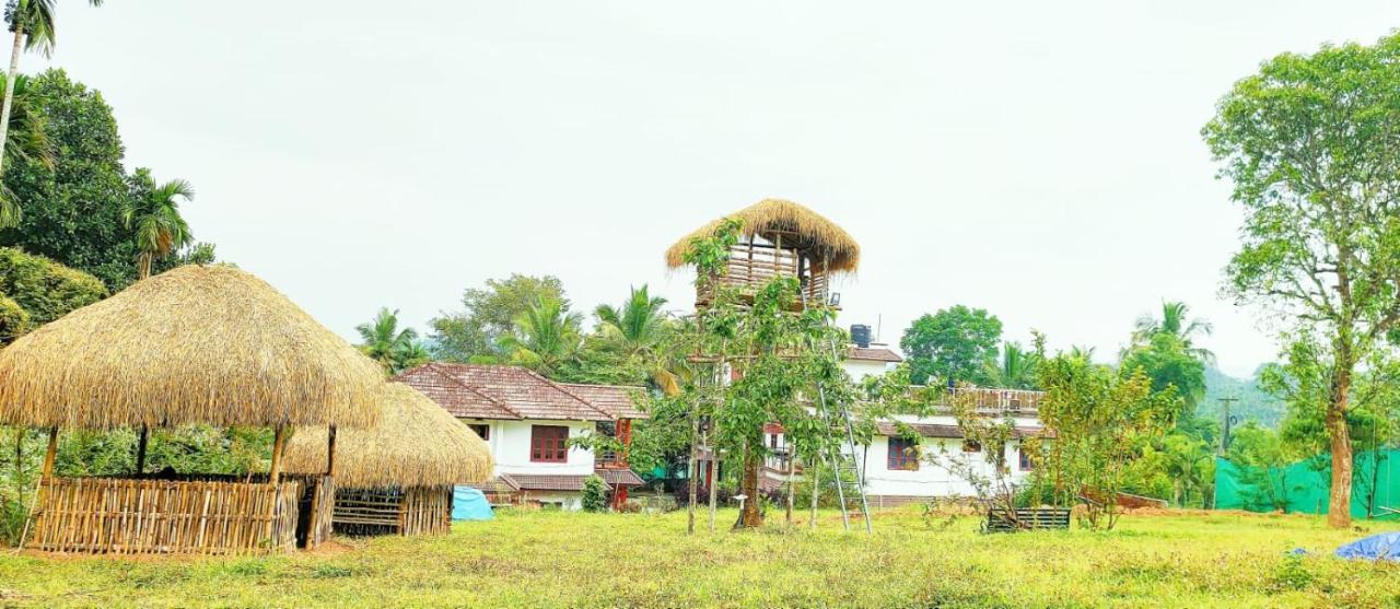 Three Roots Holiday Home Resort Sultan Bathery Exterior photo