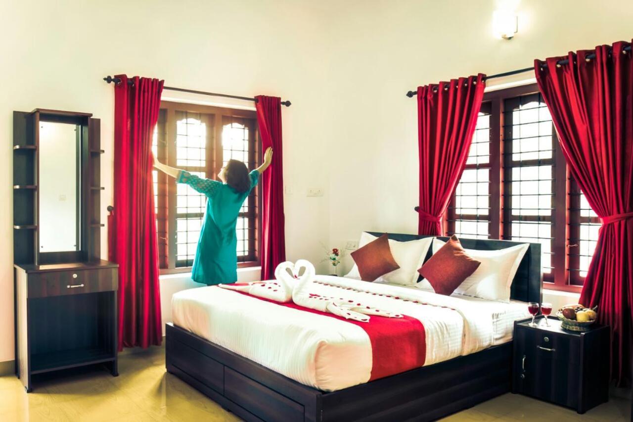 Three Roots Holiday Home Resort Sultan Bathery Exterior photo